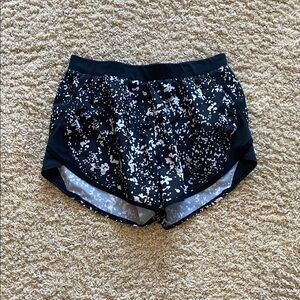 Under Armour Black and White Athletic Shorts. Woman’s size small. Heatgear.